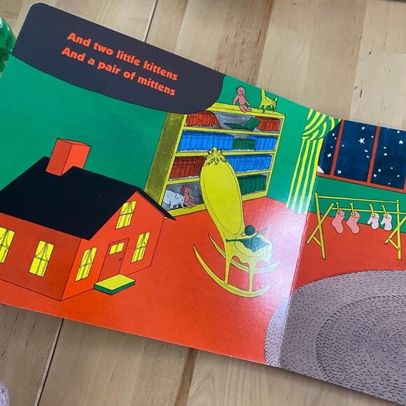 Vintage 2001 Lap Edition Oversized Board Book Goodnight Moon - Picture 3 of 8